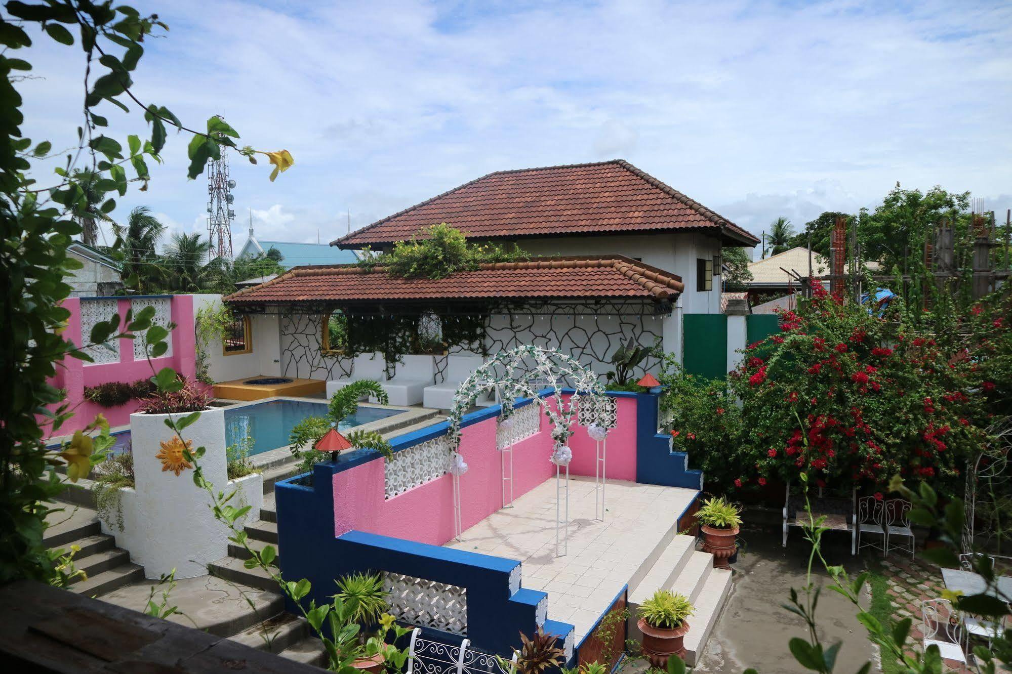 Casa La Granja Hotel Iloilo City Exterior foto